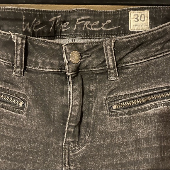 FREE PEOPLE Jet Low Rise Skinny Jeans in Galaxy Black - Picture 6 of 8